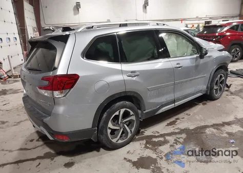 2024 Subaru Forester Touring z USA, uszkodzony, nr VIN JF2SKAMC7RH442061